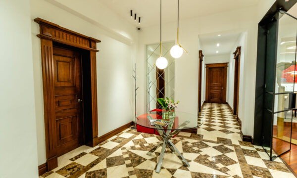 SINATRAS HOUSE_97